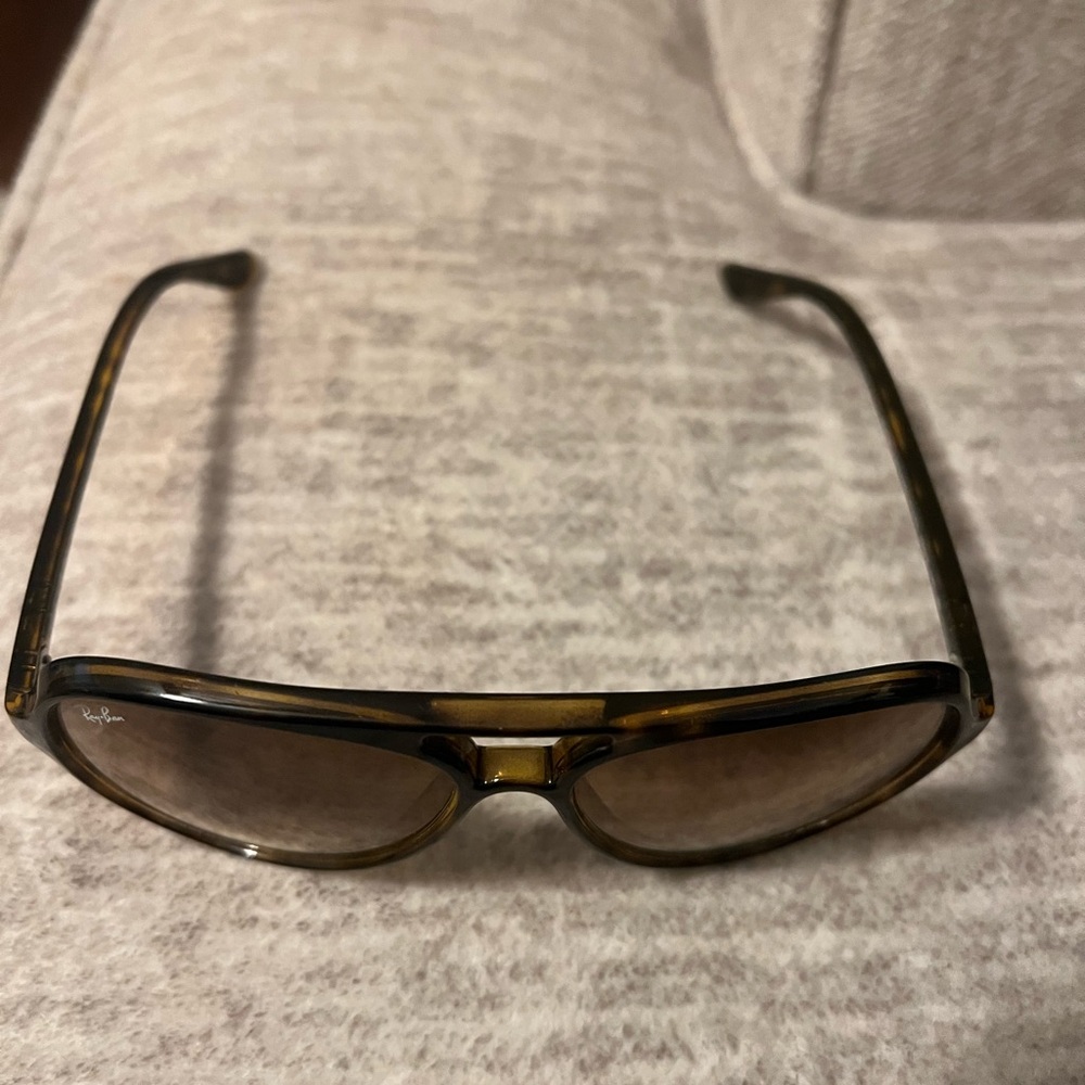 Ray-Ban! Tortoise shell